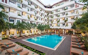 Hill Fresco Hotel